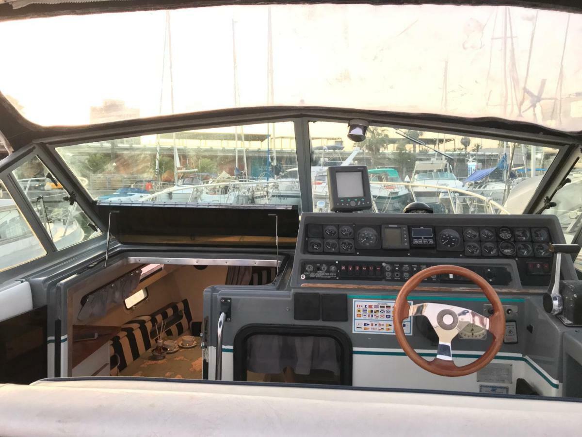 ホテル Yacht Experience Barcelona サン・アドリア・デ・ベソス エクステリア 写真