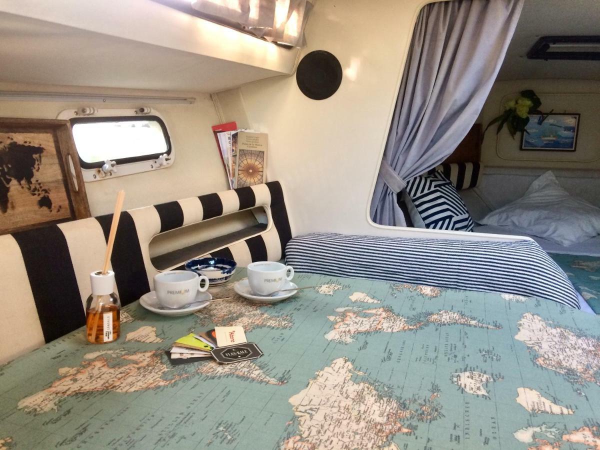 ホテル Yacht Experience Barcelona サン・アドリア・デ・ベソス エクステリア 写真